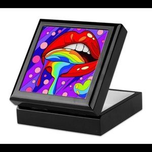 Safekeep box w/ custom design